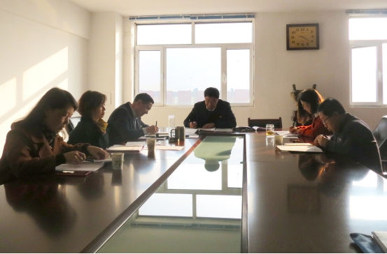 現(xiàn)代物流公司黨支部 物產(chǎn)汽貿公司黨支部共同召開黨支部中心組第一次學習（擴大）會議